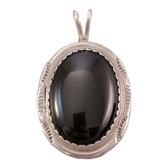 Vintage Calvin Toms Navajo Large Sterling Oval Onyx Cab Stamped Pendant - Picture 1 of 7